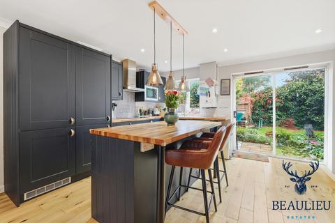3 bedroom semi-detached house for sale, Chelmsford CM2
