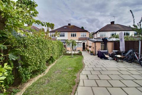 3 bedroom semi-detached house for sale, Eastern Avenue East, Romford RM1