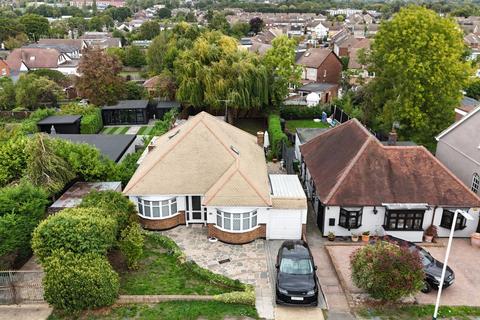 4 bedroom detached bungalow for sale, Hubbards Chase, Hornchurch RM11