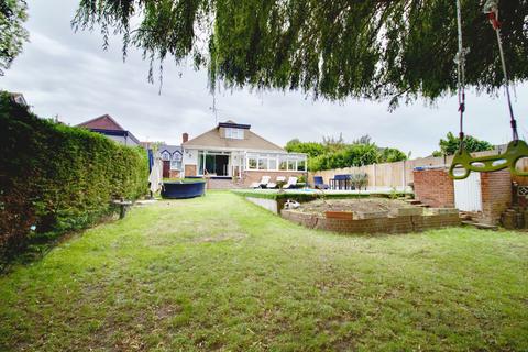 4 bedroom detached bungalow for sale, Hubbards Chase, Hornchurch RM11