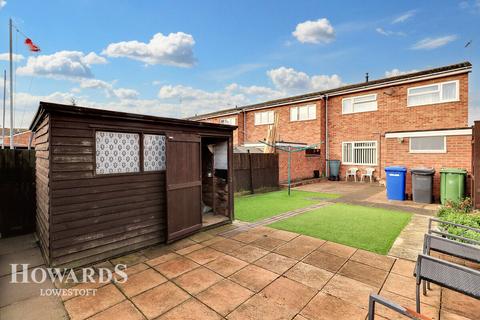 3 bedroom end of terrace house for sale, Broom Road, Lowestoft