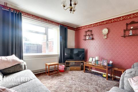 3 bedroom end of terrace house for sale, Broom Road, Lowestoft