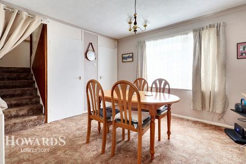 3 bedroom end of terrace house for sale, Broom Road, Lowestoft