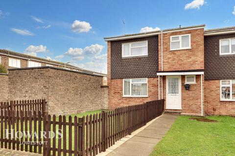 3 bedroom end of terrace house for sale, Broom Road, Lowestoft