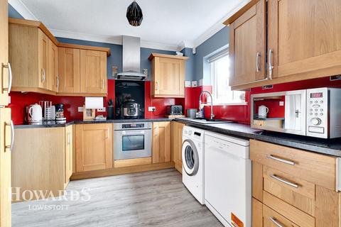 3 bedroom semi-detached house for sale, Roydon Way, Oulton Broad