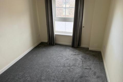 2 bedroom flat to rent, Toll Road, Kincardine, Fife, FK10