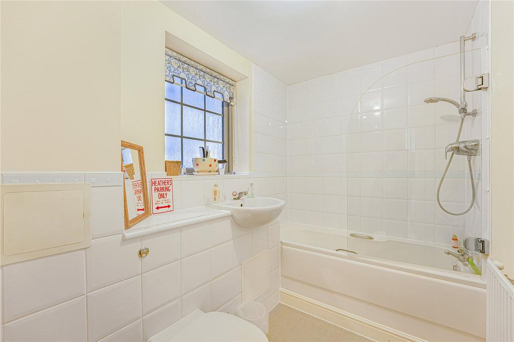 Main Bathroom