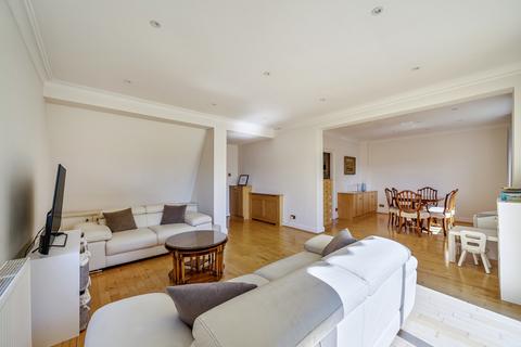 3 bedroom apartment for sale, Welcote Drive, Northwood, Middlesex