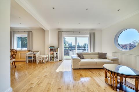 Welcote Drive, Northwood, Middlesex