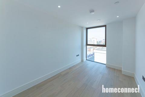 3 bedroom flat to rent, Colts Village Apartments,  Barking Road, London