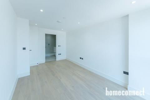 3 bedroom flat to rent, Colts Village Apartments,  Barking Road, London