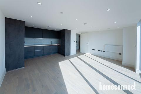 3 bedroom flat to rent, Colts Village Apartments,  Barking Road, London