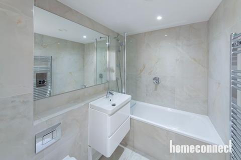3 bedroom flat to rent, Colts Village Apartments,  Barking Road, London