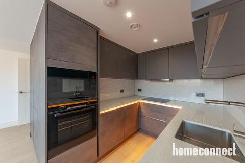 3 bedroom flat to rent, Colts Village Apartments,  Barking Road, London