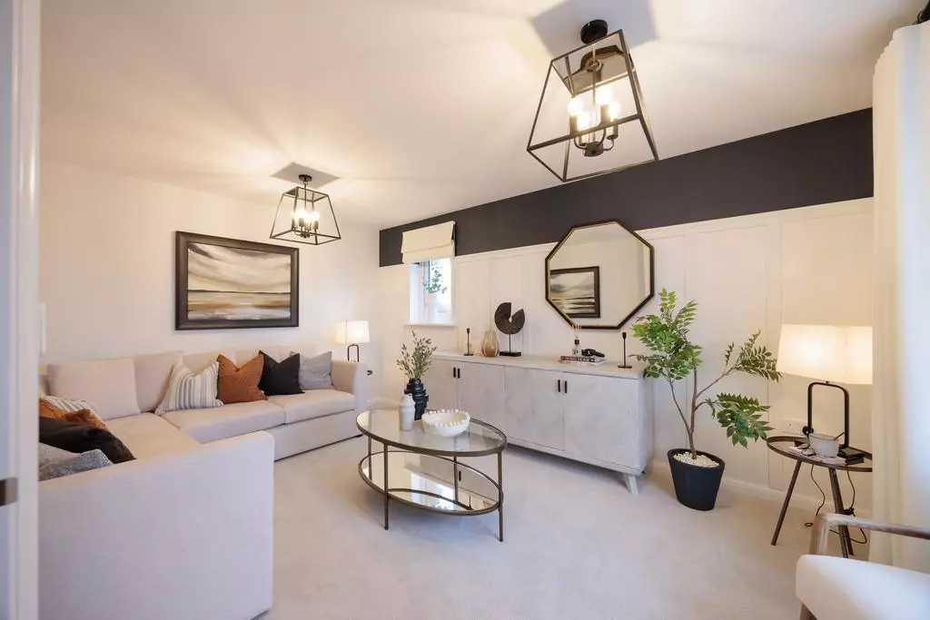 4 bedroom detached house for sale - Photo 5