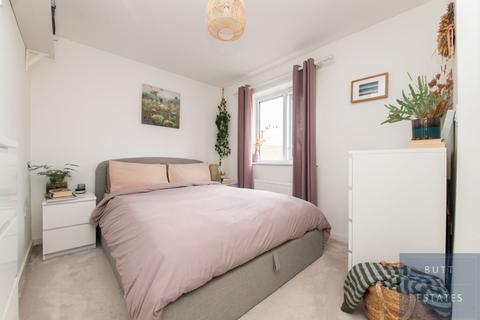 11 Brooklyn Close, Exeter, EX1 3XD