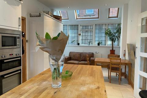 undefined, Barrack Lane, Nottingham NG7
