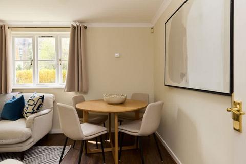 2 bedroom apartment to rent, Brompton Park Crescent, London, SW6