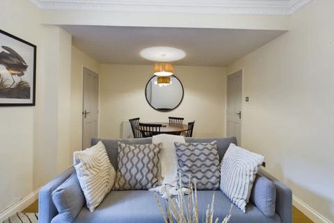 1 bedroom apartment to rent, Moreton Place, London, SW1V