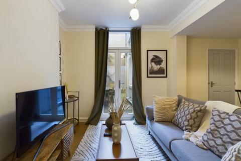 1 bedroom apartment to rent, Moreton Place, London, SW1V