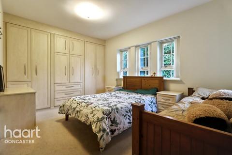 2 bedroom apartment for sale, Milestone Court, Doncaster