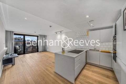 2 bedroom apartment to rent, Crisp Road, Queens Wharf W6