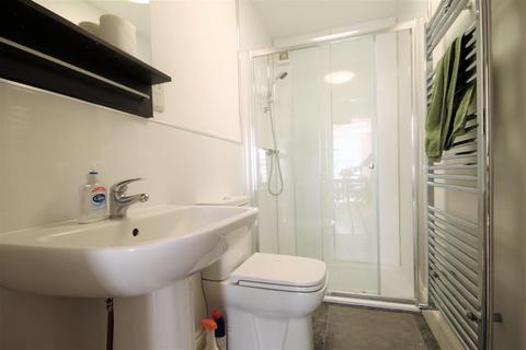 5 bedroom apartment to rent, Belle Grove Terrace, Spital Tongues