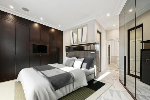 4 bedroom end of terrace house for sale, Flood Street, Chelsea, London, SW3