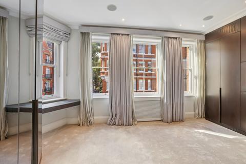 4 bedroom end of terrace house for sale, Flood Street, Chelsea, London, SW3