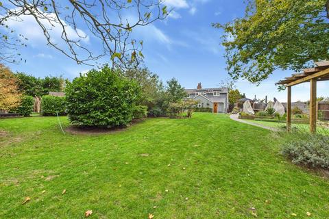 5 bedroom detached house for sale, Gestingthorpe Road, Little Maplestead, Halstead, CO9