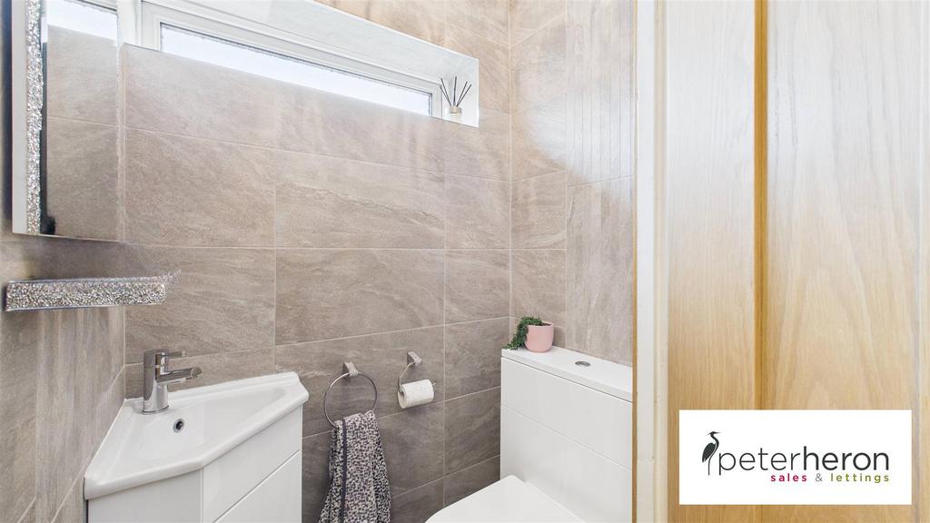 Cloakroom/WC