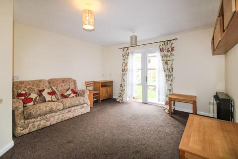 1 bedroom apartment for sale, Farley Court, Church Road East, Farnborough , GU14
