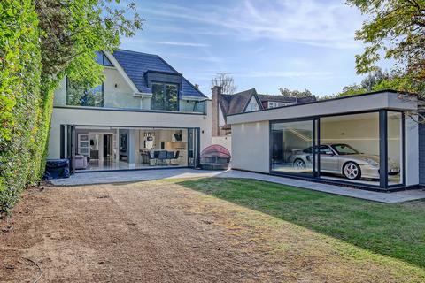 undefined, Ardleigh Green Road, Emerson Park, RM11