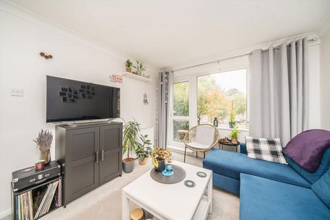 1 bedroom flat for sale, Elton Close, Kingston Upon Thames KT1
