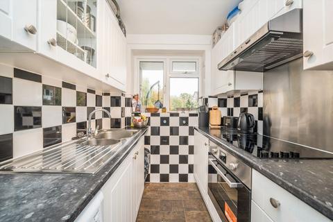 1 bedroom flat for sale, Elton Close, Kingston Upon Thames KT1