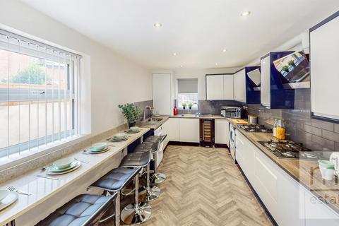 7 bedroom semi-detached house to rent, Sherwin Road, Nottingham NG7