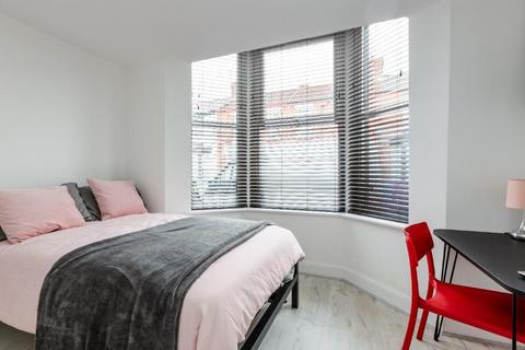 6 bedroom house to rent, Alderson Road, Liverpool L15