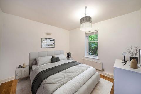 2 bedroom flat for sale, Prince Edward Road, London E9