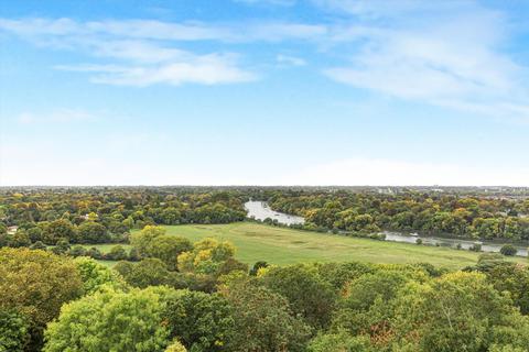 undefined, Richmond Hill, Richmond, TW10