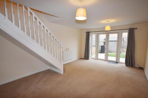 2 bedroom terraced house to rent, Old Road, East Cowes, PO32 6AJ