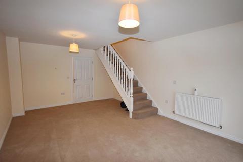 2 bedroom terraced house to rent, Old Road, East Cowes, PO32 6AJ