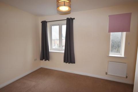 2 bedroom terraced house to rent, Old Road, East Cowes, PO32 6AJ