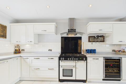 4 bedroom detached house for sale, Mayfair Close, Cherry Willingham, LN3
