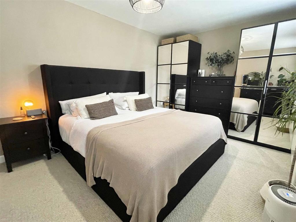 Bedb.jpg