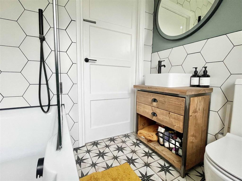 Bath1.jpg