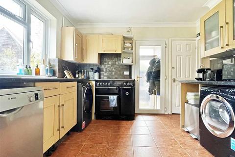 3 bedroom semi-detached house for sale, Ruskin Road, Chelmsford