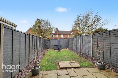 3 bedroom terraced house for sale, Buckthorne Road, Minster