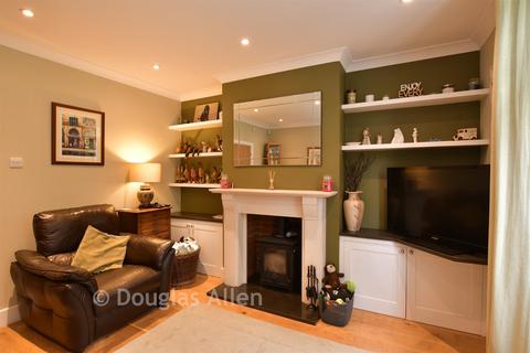 3 bedroom semi-detached house for sale, Larkin Close, Hutton, Brentwood, Essex