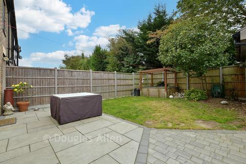 3 bedroom semi-detached house for sale, Larkin Close, Hutton, Brentwood, Essex