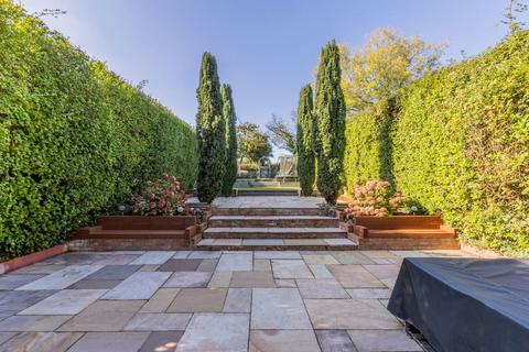 undefined, Immaculately Presented House Situated In Cranbrook
